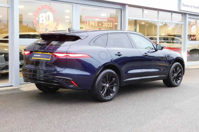 Jaguar F-PACE 2.0 D200 R-Dynamic Black 5dr Auto AWD 