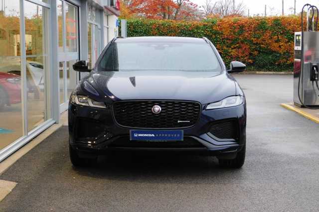 Jaguar F-PACE 2.0 D200 R-Dynamic Black 5dr Auto AWD 