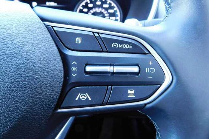 Hyundai SANTA FE Hybrid 1.6 TGDi Plug-in Hybrid Premium 5dr 4WD Auto 