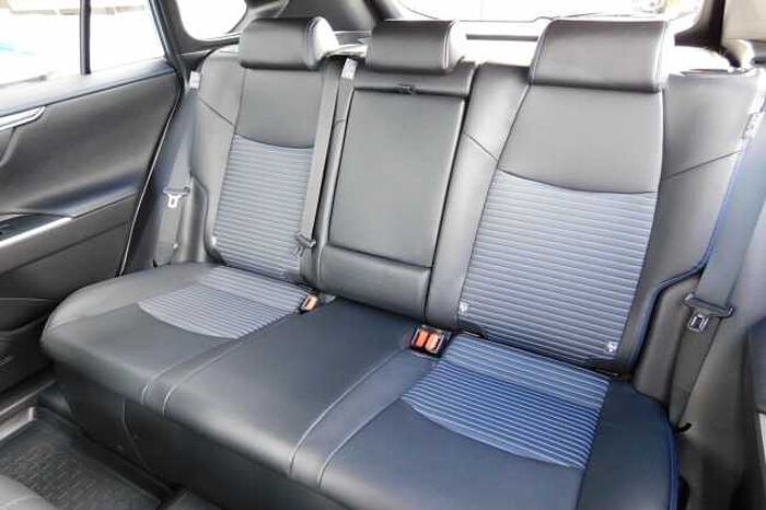 Toyota RAV4 2.5 VVT-i Hybrid Dynamic 5dr CVT 