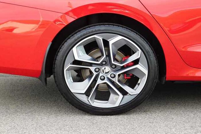SKODA Octavia 1.4 TSI iV vRS 5dr DSG 