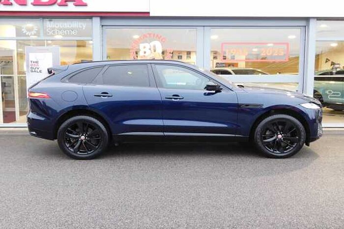 Jaguar F-PACE 2.0 D200 R-Dynamic Black 5dr Auto AWD 